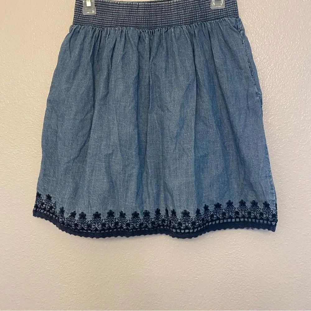 Zara Chambray lightweight denim embroidered hemline pockets pull on skirt M